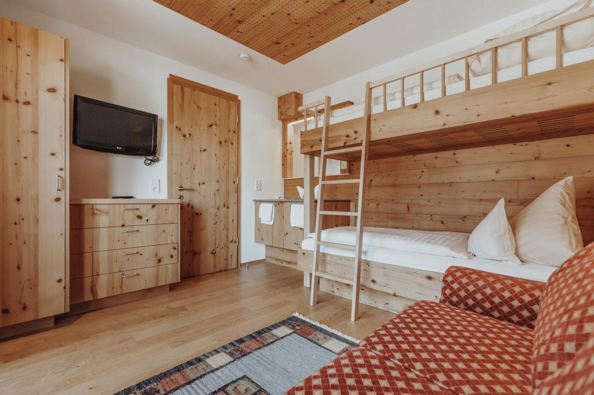 Hotel Austria Lech am Arlberg Habitación foto